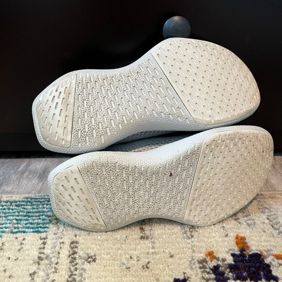 Allbirds Tree Dasher Relay W's Sneakers, Blizzard w/ Black Sole, Size 6.5 - Picture 10 of 10